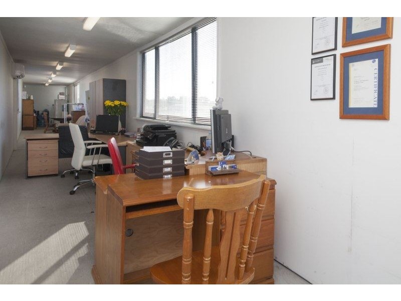 84 Phillips Road, Wattleup WA 6166