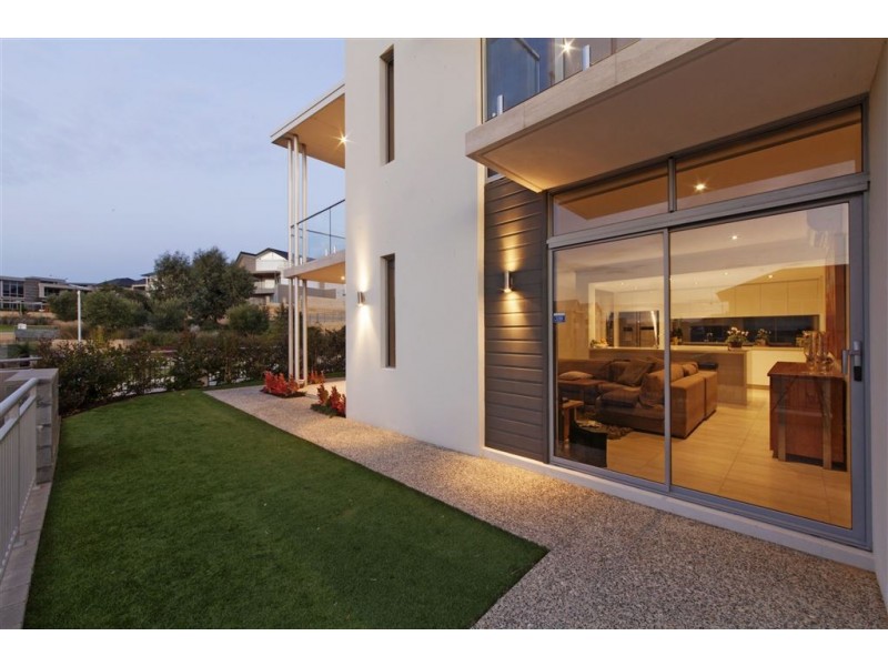 14 Huntress Avenue, North Coogee WA 6163