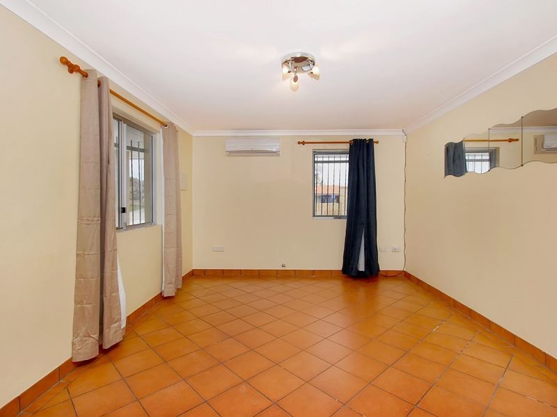 35 Quickly Cresent, Hamilton Hill WA 6163