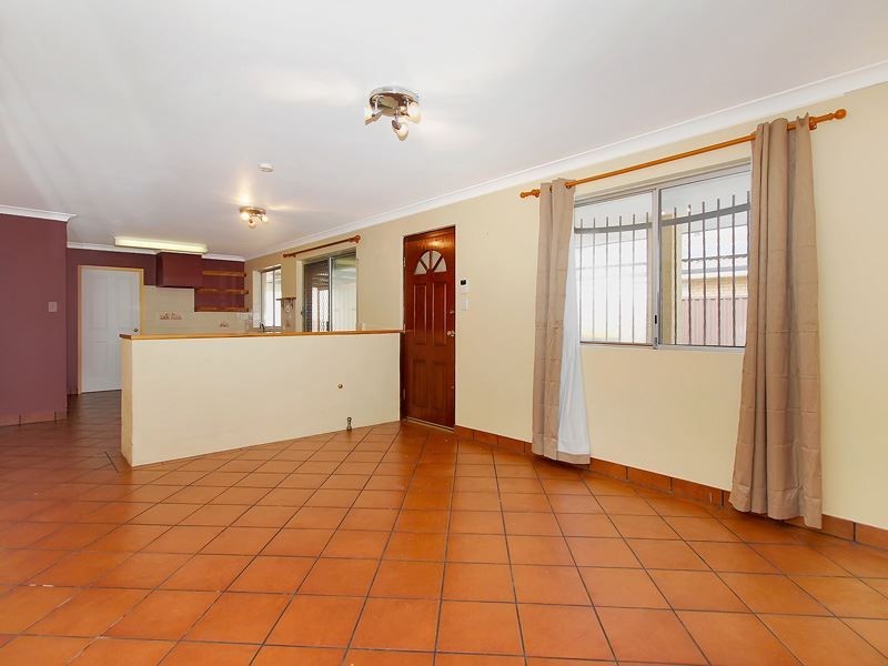 35 Quickly Cresent, Hamilton Hill WA 6163