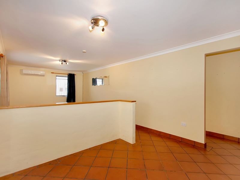 35 Quickly Cresent, Hamilton Hill WA 6163