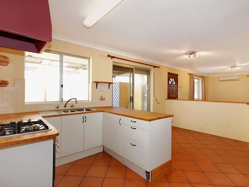 35 Quickly Cresent, Hamilton Hill WA 6163