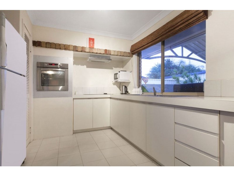 24 Glenway Loop, Cooloongup WA 6168