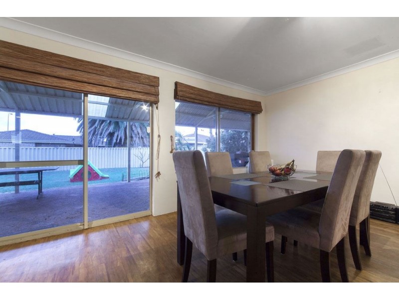 24 Glenway Loop, Cooloongup WA 6168