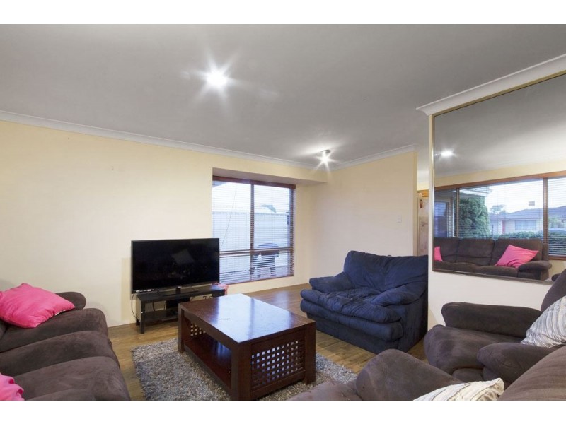 24 Glenway Loop, Cooloongup WA 6168
