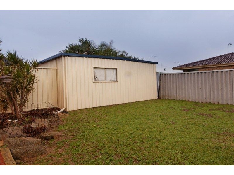 24 Glenway Loop, Cooloongup WA 6168