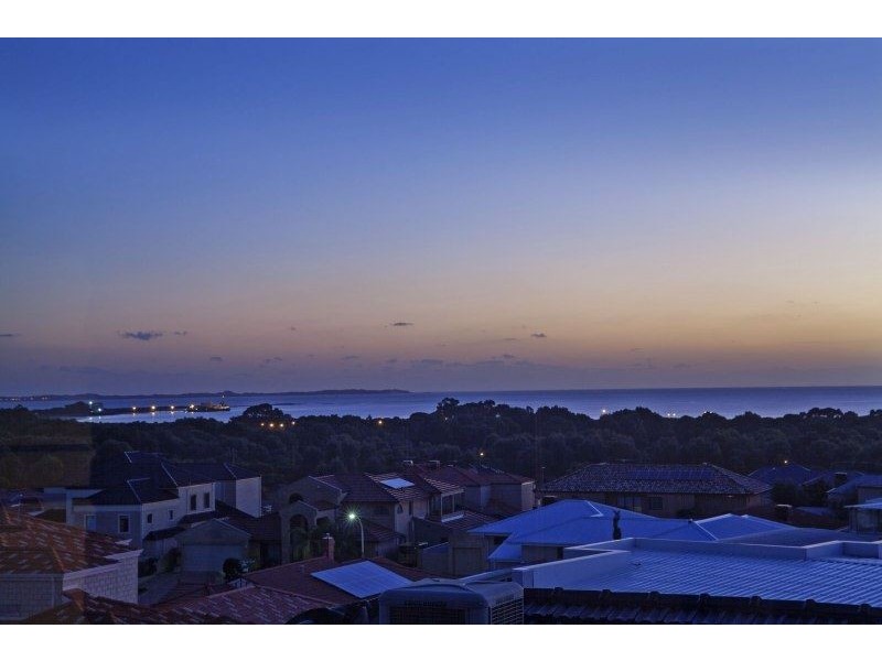 52 Castellon Crescent, Coogee WA 6166