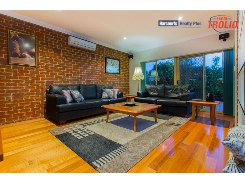 52 Castellon Crescent, Coogee WA 6166