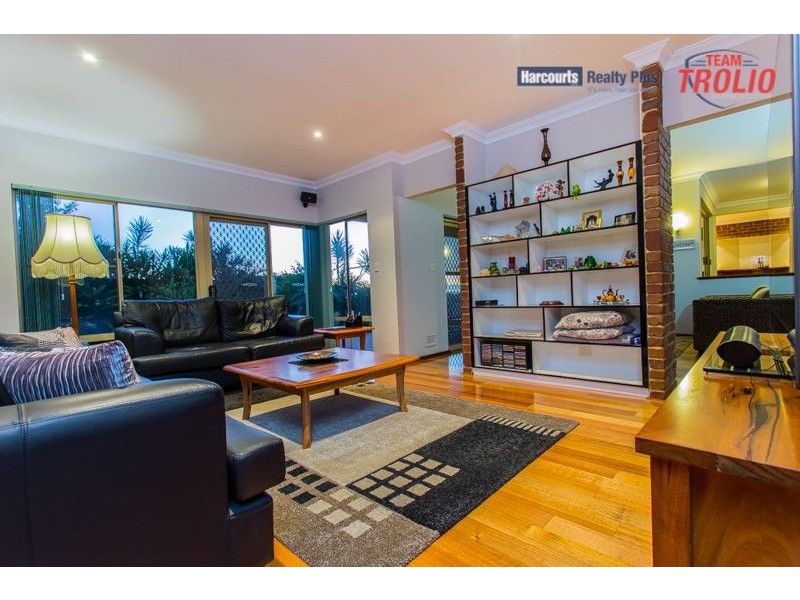 52 Castellon Crescent, Coogee WA 6166