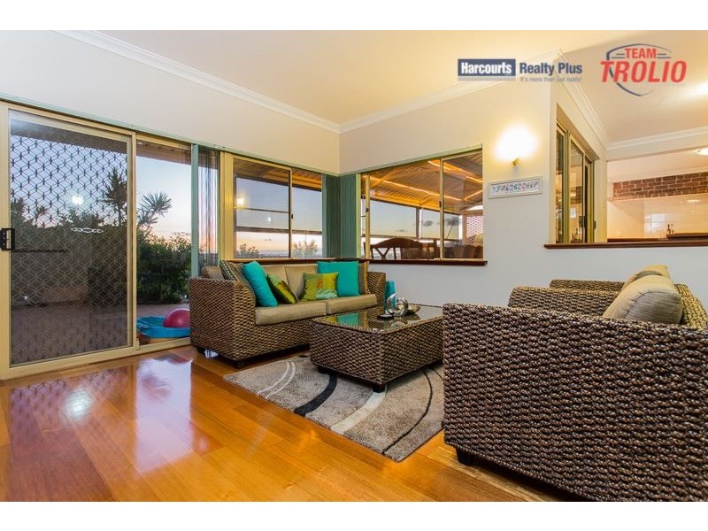 52 Castellon Crescent, Coogee WA 6166