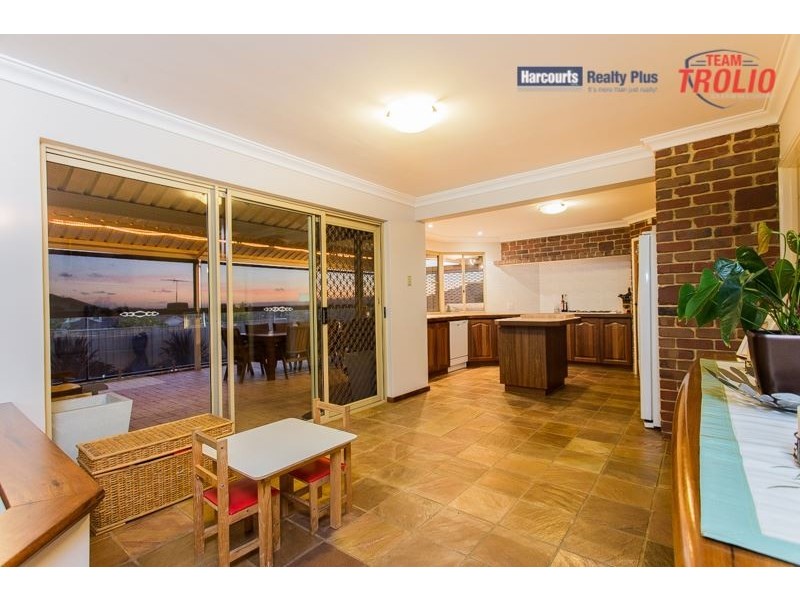 52 Castellon Crescent, Coogee WA 6166