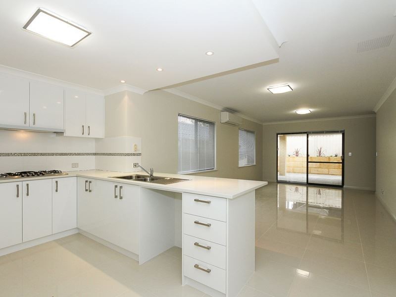 2/36 Lintott way, Spearwood WA 6163