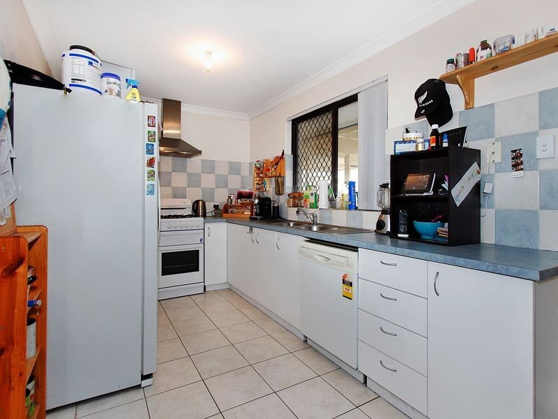 4 Yorston Place, Hamilton Hill WA 6163