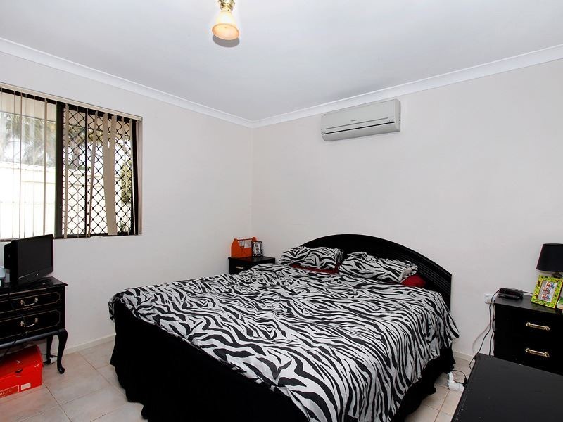 4 Yorston Place, Hamilton Hill WA 6163