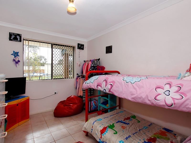 4 Yorston Place, Hamilton Hill WA 6163