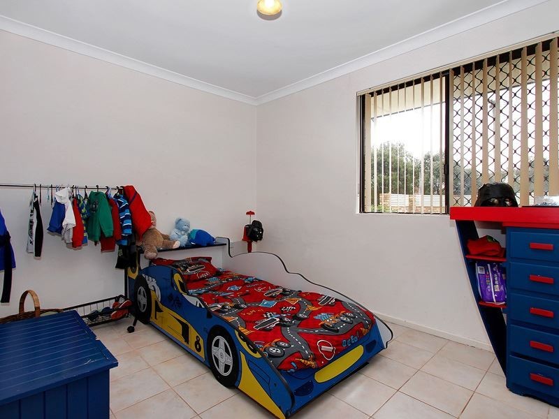 4 Yorston Place, Hamilton Hill WA 6163