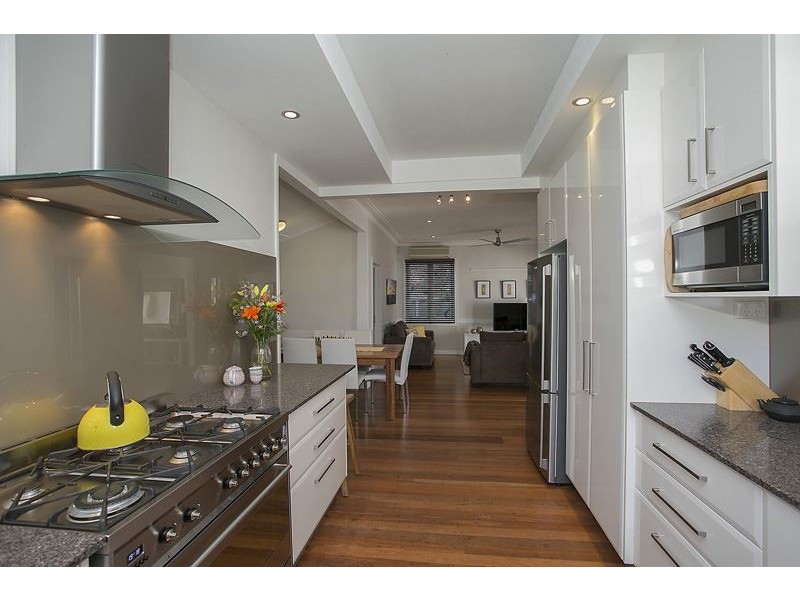 39 Chadwick Street, Hilton WA 6163