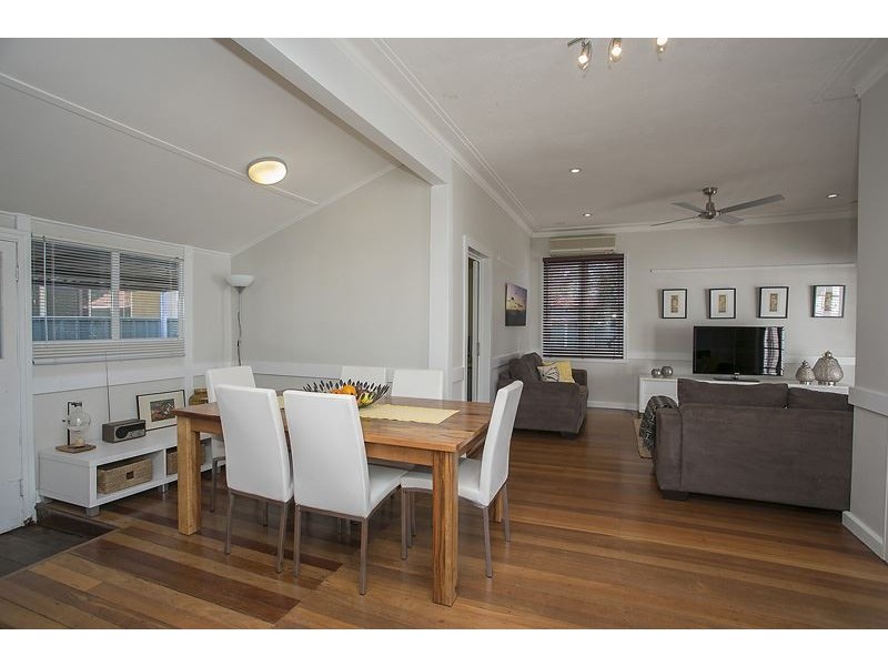 39 Chadwick Street, Hilton WA 6163
