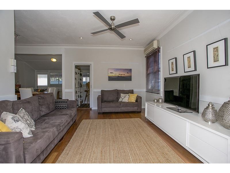 39 Chadwick Street, Hilton WA 6163