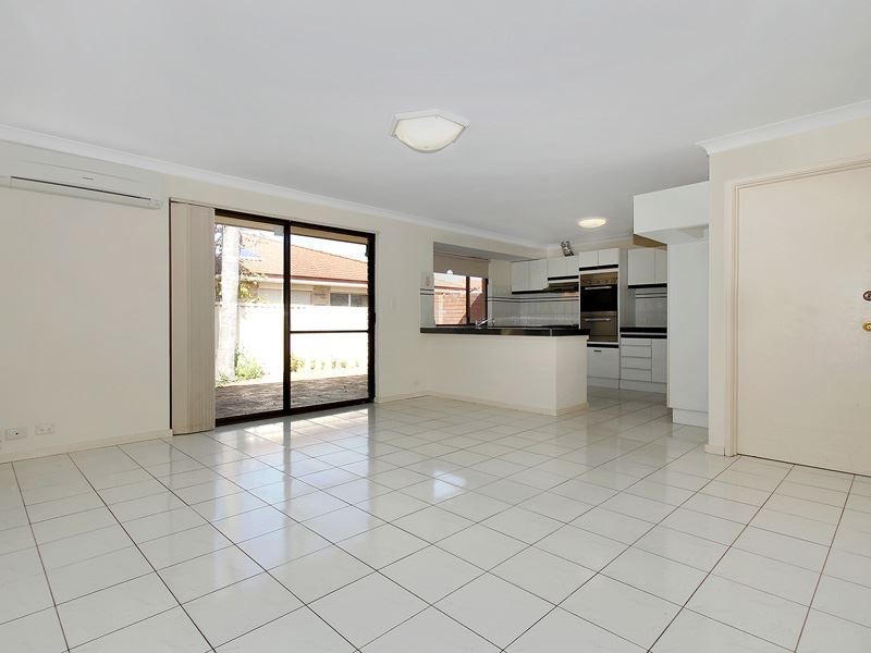 4/345 Carrington Street, Hamilton Hill WA 6163