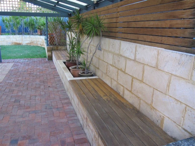 52 Gladstone Road, Leeming WA 6149