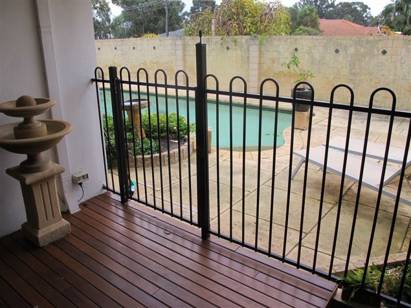 52 Gladstone Road, Leeming WA 6149