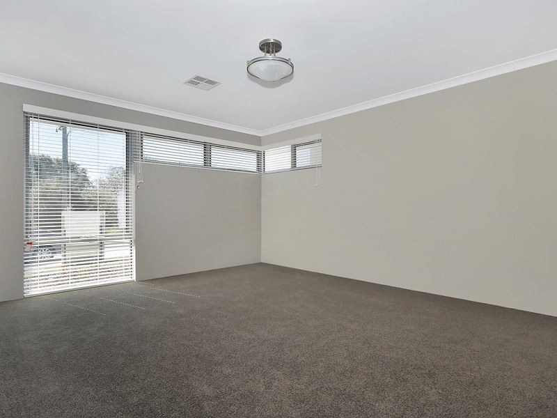 11 Ebert Street, Coolbellup WA 6163