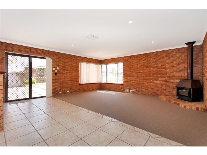 44 Briggs Street, South Lake WA 6164