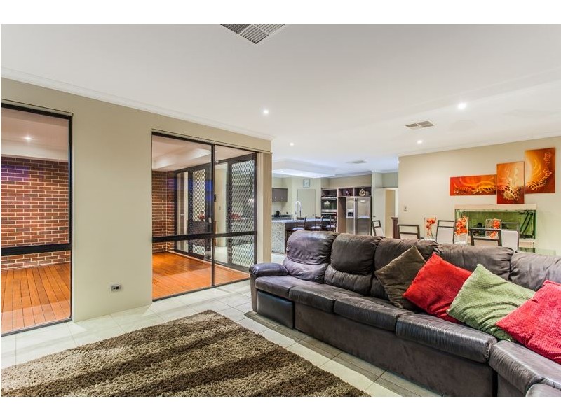 97 Arpenteur Drive, Baldivis WA 6171