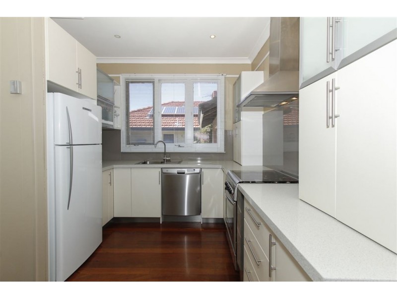 8 Gummow Street, Hamilton Hill WA 6163