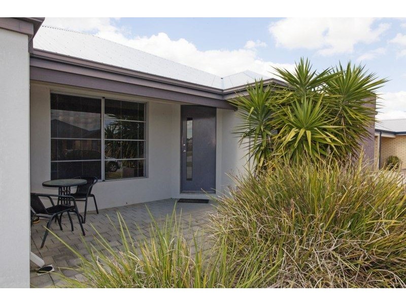 6 Vance Road, Byford WA 6122