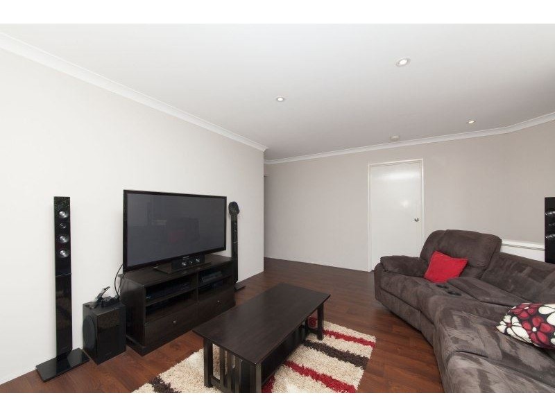 6 Vance Road, Byford WA 6122