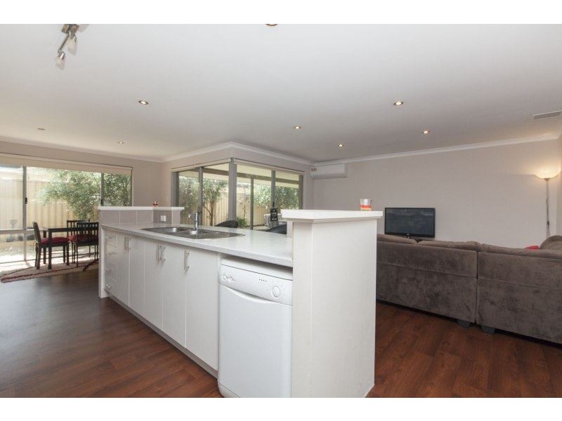 6 Vance Road, Byford WA 6122