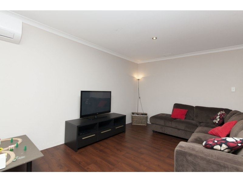 6 Vance Road, Byford WA 6122