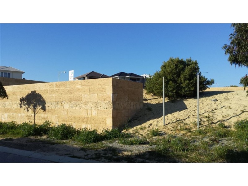 41 Arabella Loop, North Coogee WA 6163