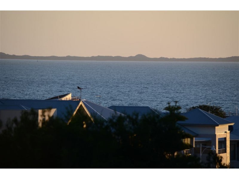 41 Arabella Loop, North Coogee WA 6163