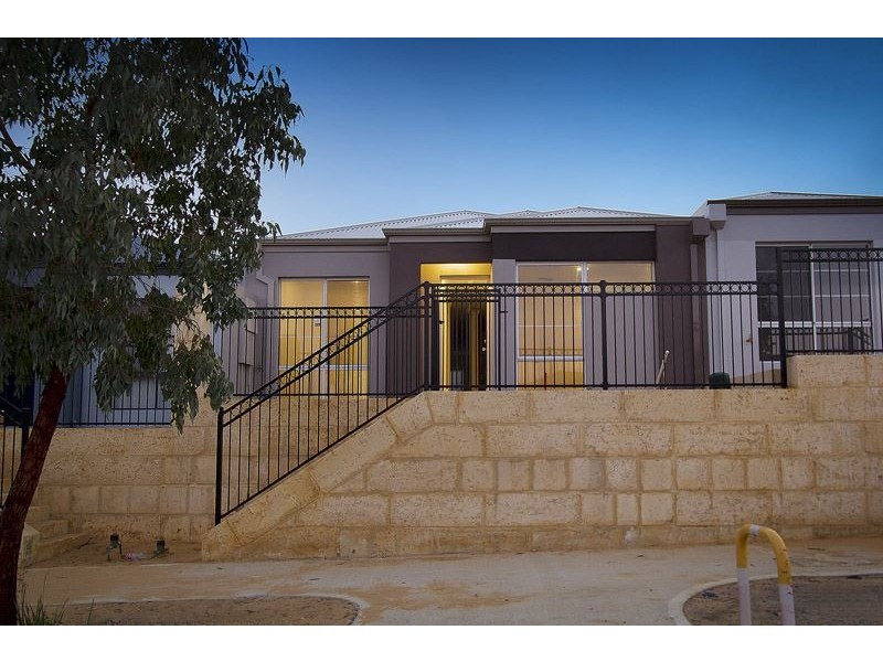 12 Walden Street, Wellard WA 6170