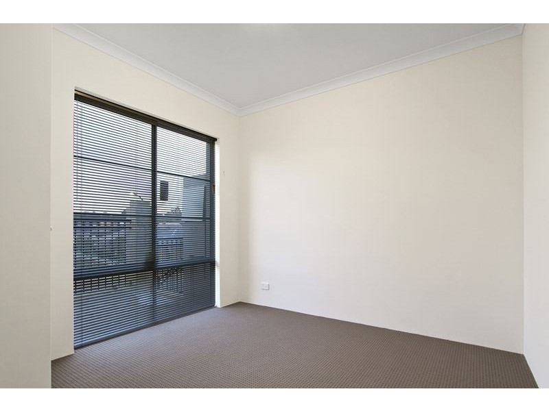 12 Walden Street, Wellard WA 6170