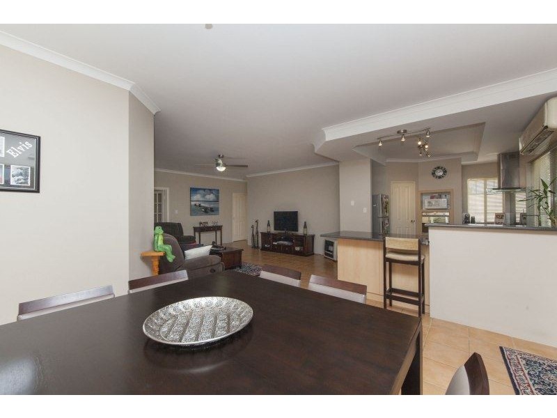 216 Glen Iris Drive, Jandakot WA 6164