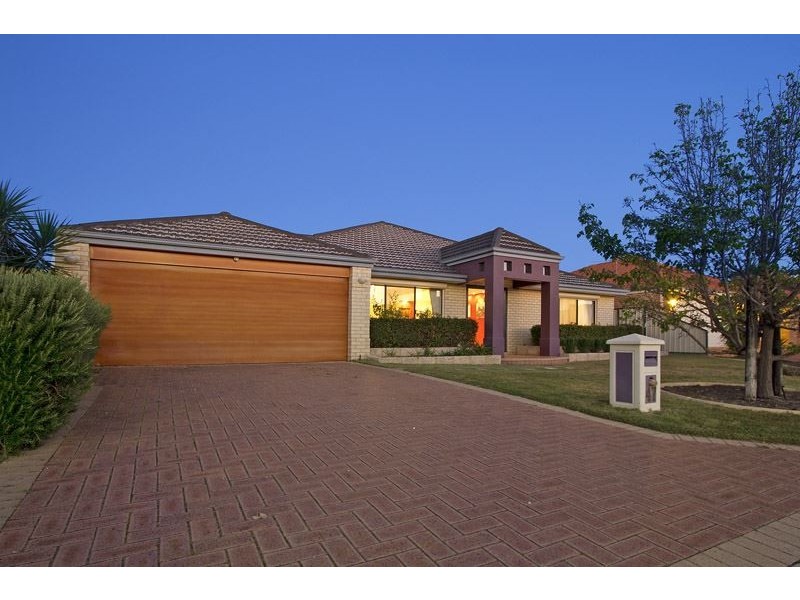 47 Minerva Loop, Success WA 6164