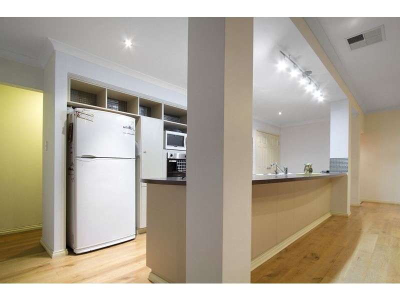 47 Minerva Loop, Success WA 6164