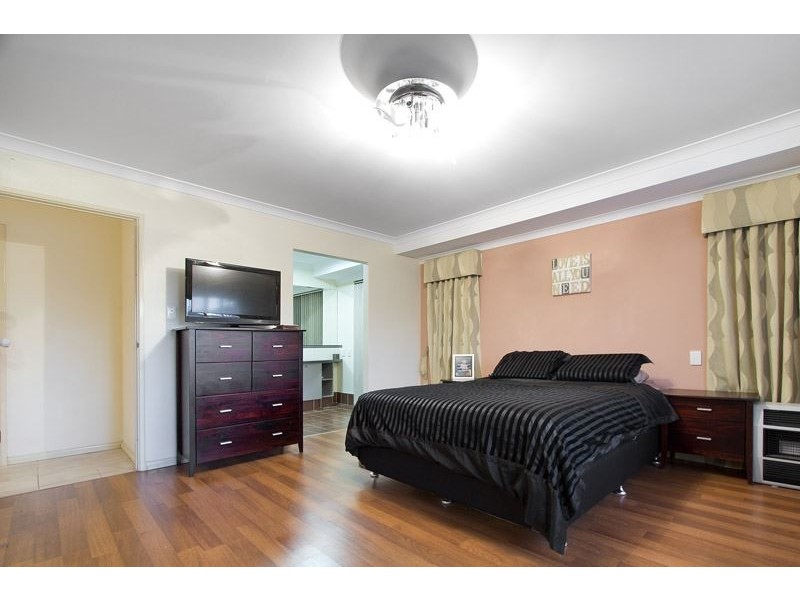 47 Minerva Loop, Success WA 6164