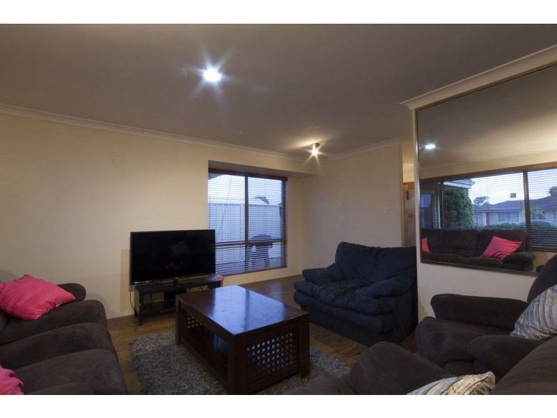 24 Glenway Loop, Cooloongup WA 6168