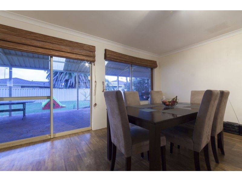 24 Glenway Loop, Cooloongup WA 6168