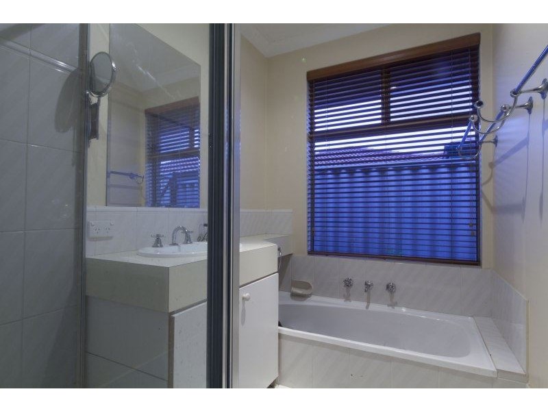 24 Glenway Loop, Cooloongup WA 6168