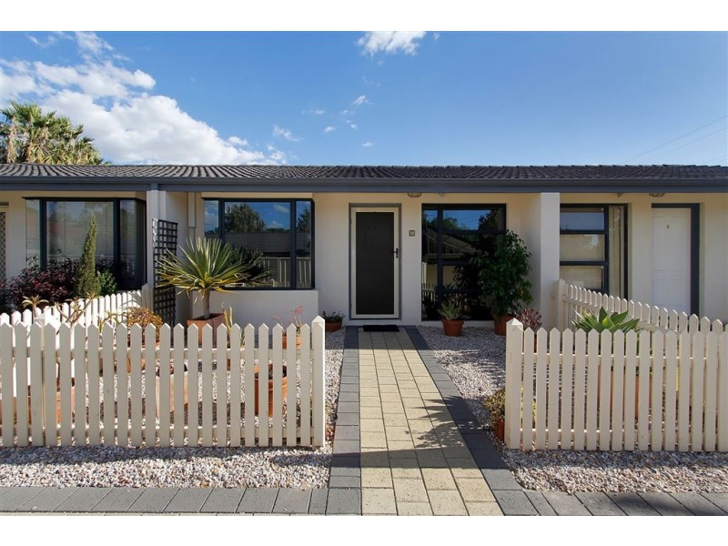 2/2 Lear Place, Coolbellup WA 6163