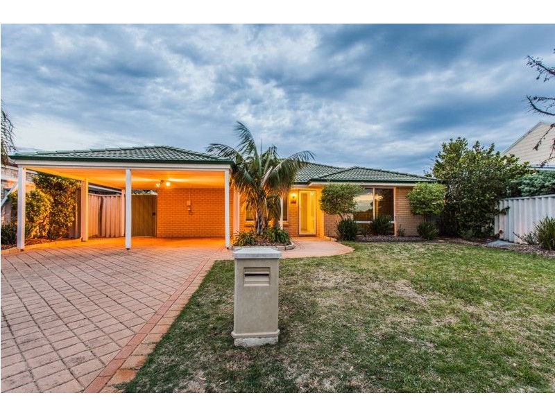 32 Strasbourg Ramble, Port Kennedy WA 6172