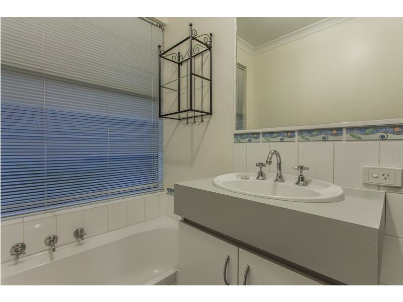 32 Strasbourg Ramble, Port Kennedy WA 6172