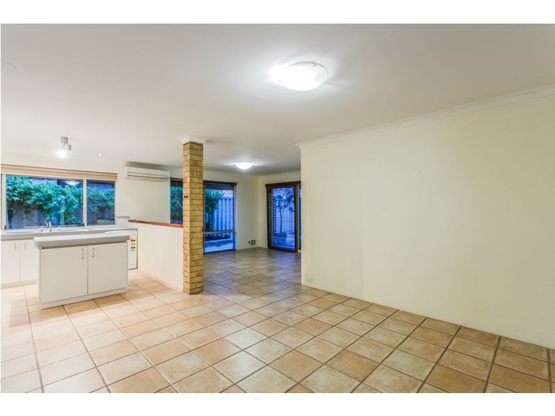 32 Strasbourg Ramble, Port Kennedy WA 6172