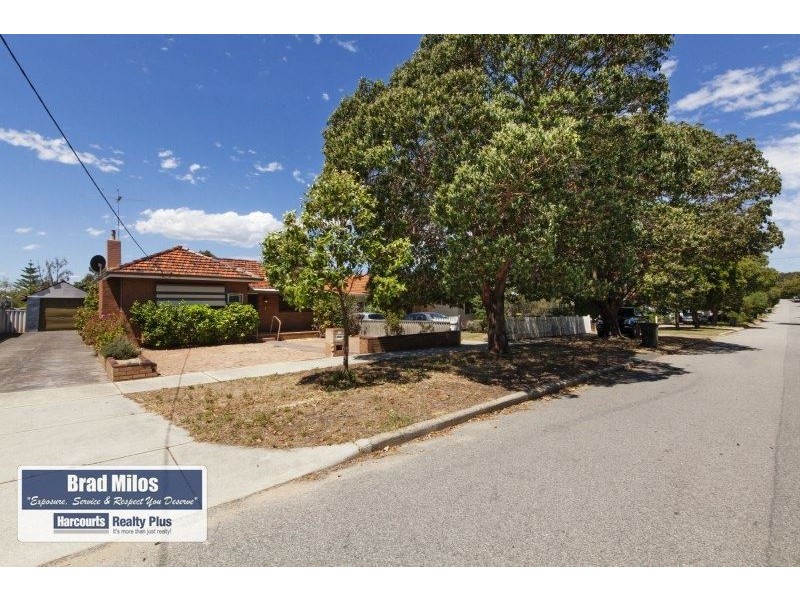 8 Lee Avenue, Hilton WA 6163